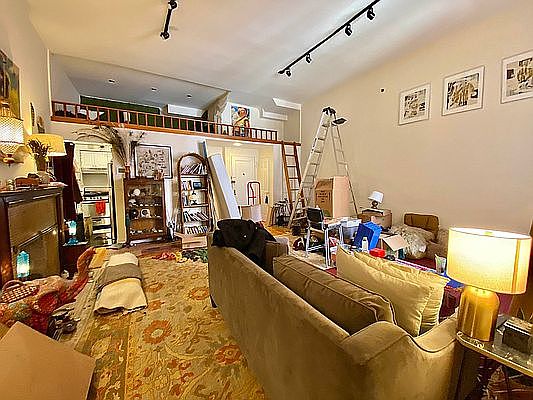 2nd image of 45 W 76th St APT 3