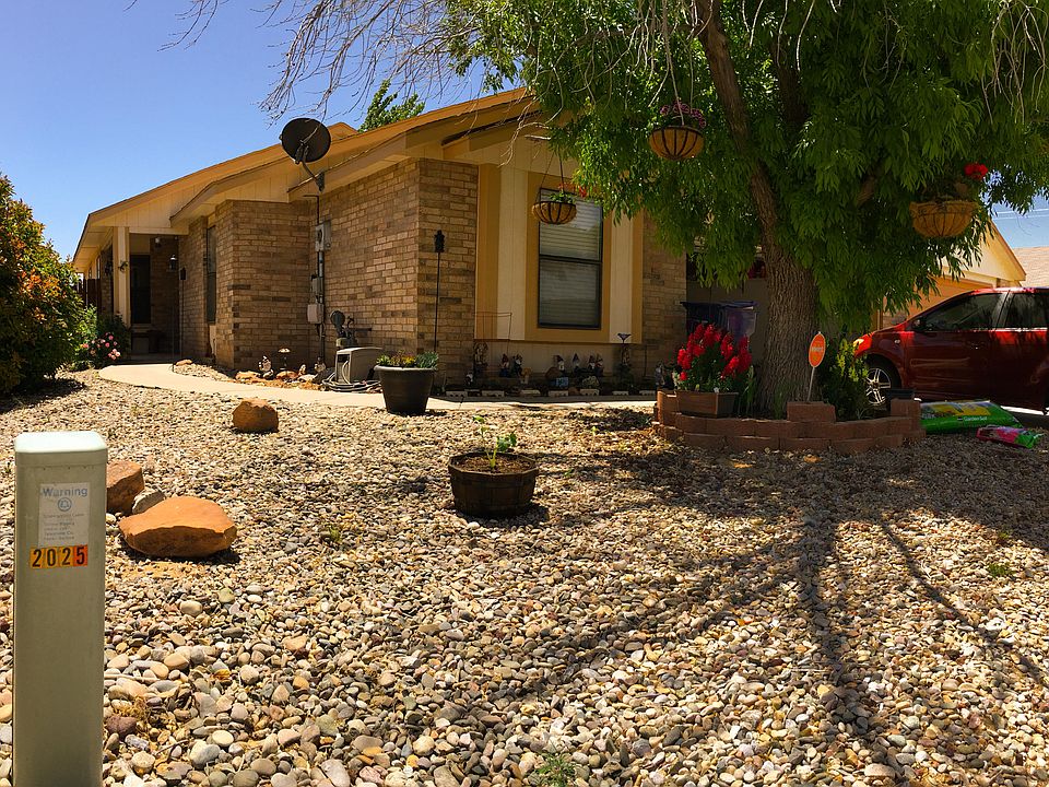 1st image of 2033 Gomez Dr SW