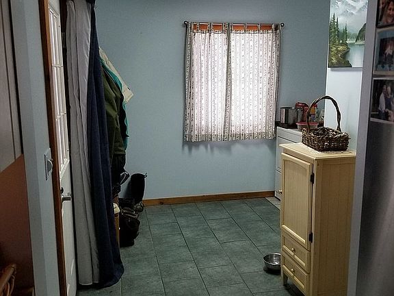 laundry/mud room entry
