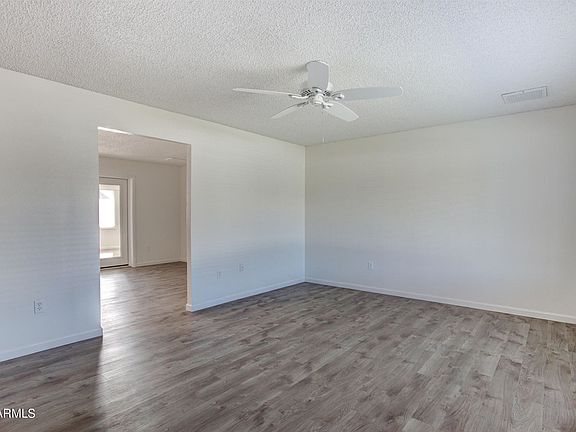 5th image of 3407 E Sunnyside Dr