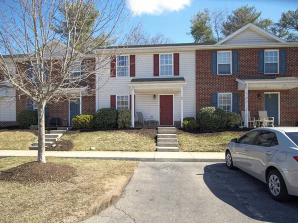 80 Salem Ln, Christiansburg, VA 24073