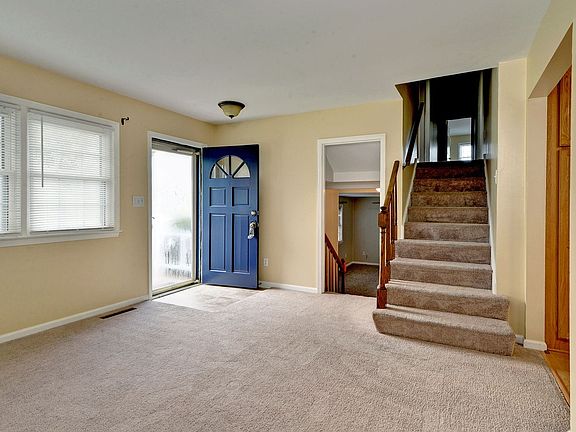 5th image of 53 Wendfield Cir