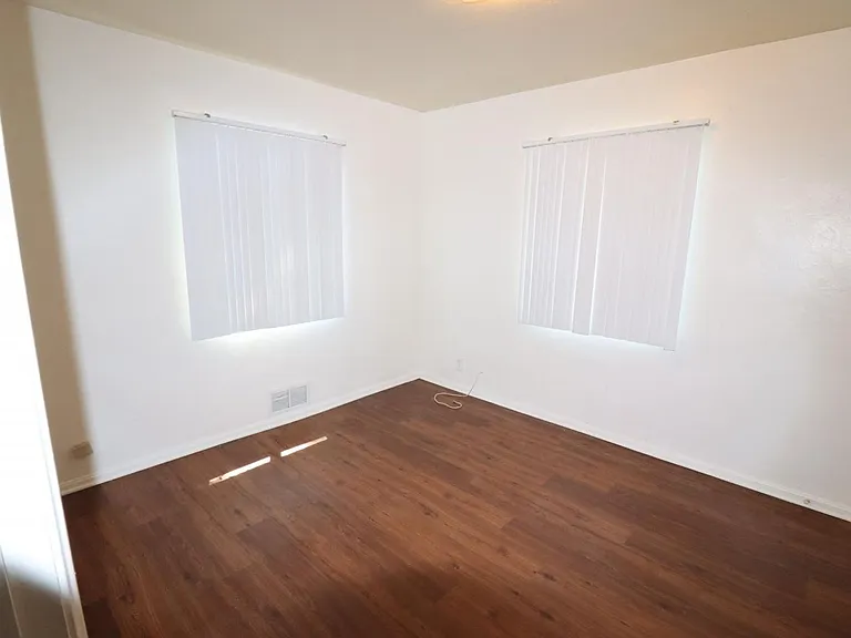 2831 E Edison St — Photo 16