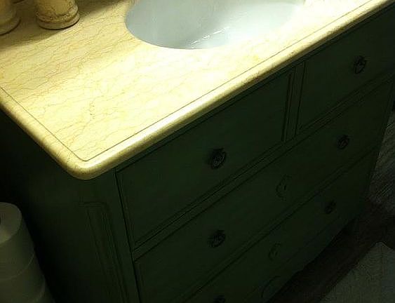 Bathroom sink (new)