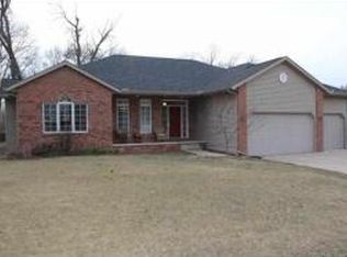 610 E 3rd St, Coal Valley, IL