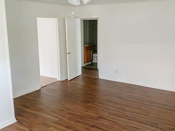 3rd image of 1725 4th St