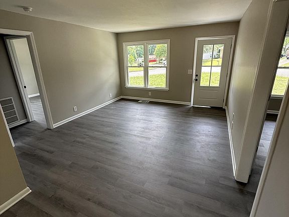 4th image of 6108 Sandia Blvd NW