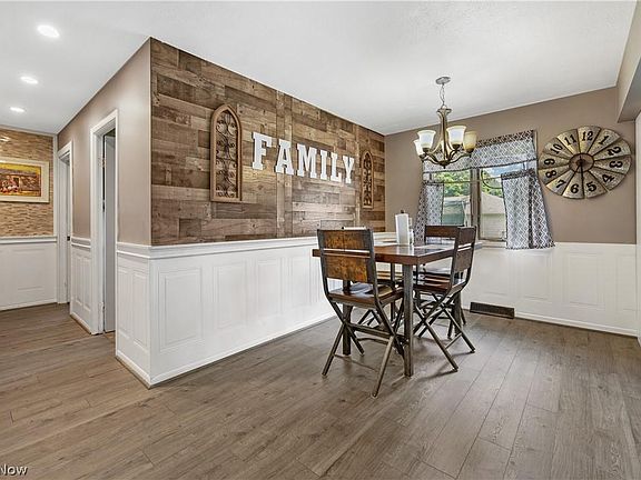 5th image of 4739 Springwood Dr