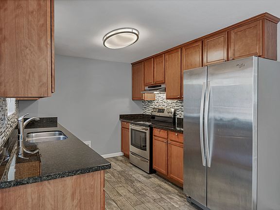 5th image of 7041 15th Ave NW