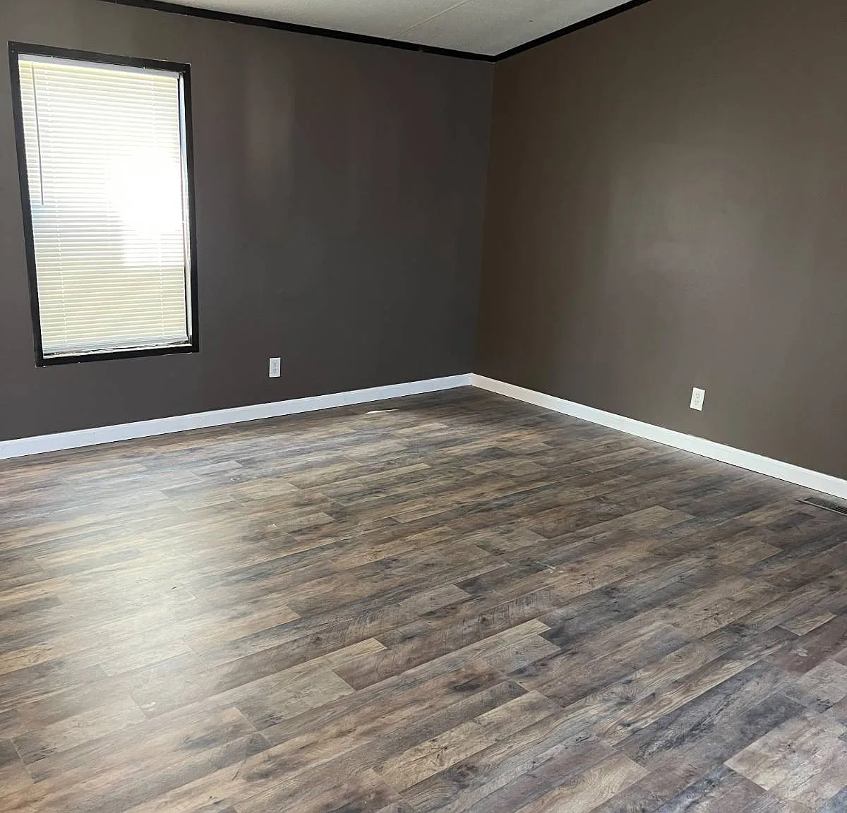 3 bed, 2.0 bath, $1,150 — Photo 4