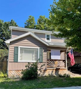 909 Bancroft St, Port Huron, MI, 48060