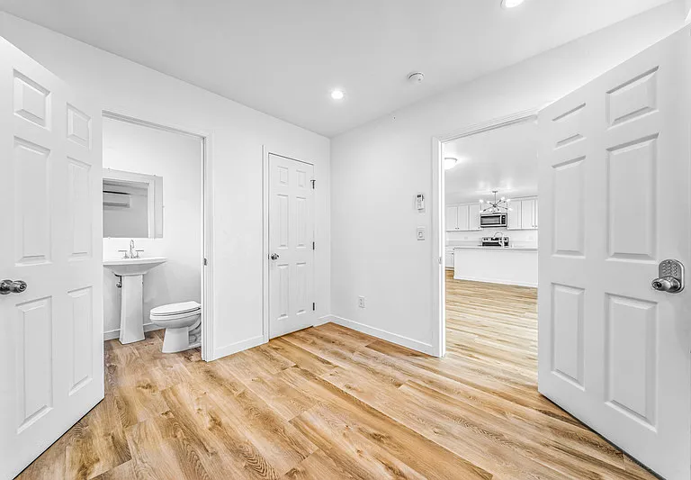1720 Petaluma Ave — Photo 4