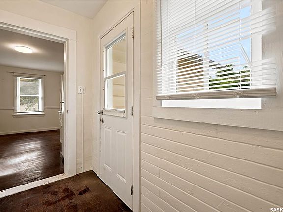 4th image of 140 1st AVENUE