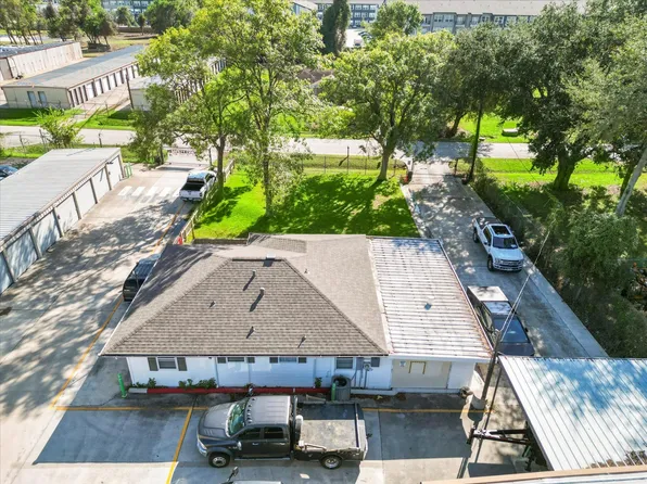 9902 Franklin Rd, Houston, TX 77070