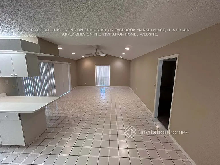 5697 Country Lakes Dr — Photo 5