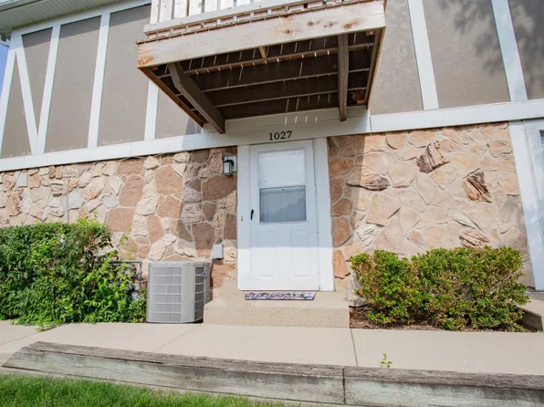 1027 Newport Hbr #1027, Schaumburg, IL 60193