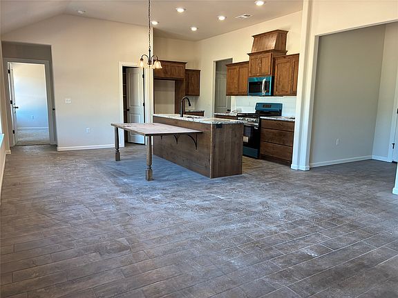 5th image of 504 NW 7th St