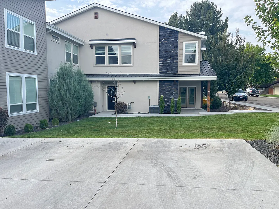 71 E Reach Dr