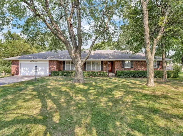 4340 SE Heathcliff Dr, Tecumseh, KS 66542