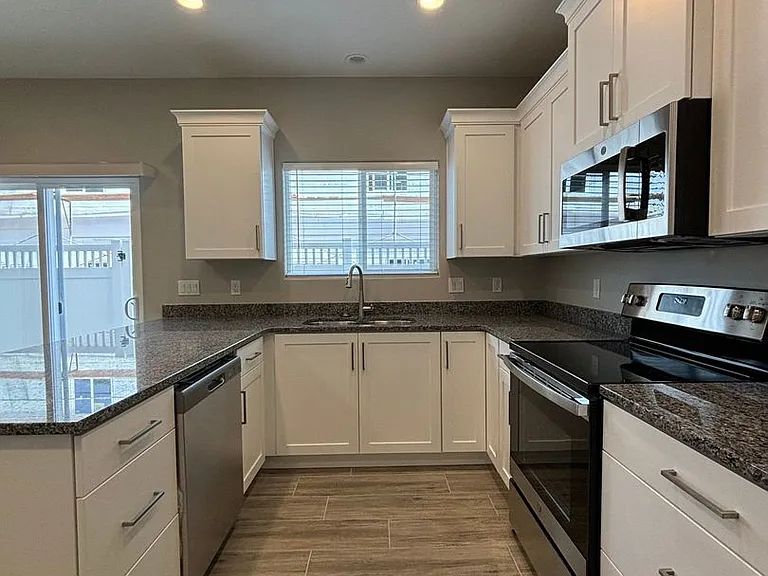 1042 S 1450 East St #22 — Photo 6