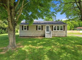 15 Peterson Cir, Feeding Hills, MA 01030