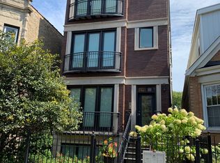 2529 N Sacramento Ave #1, Chicago, IL 60647