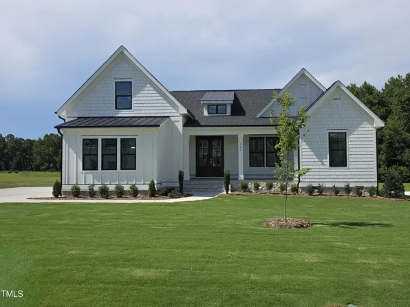 115 Summerlin Dr, Clayton, NC 27527