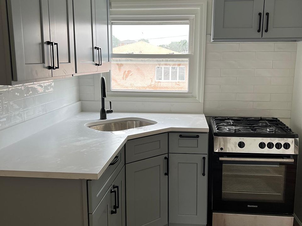 1st image of 106 Mansion Ave #2