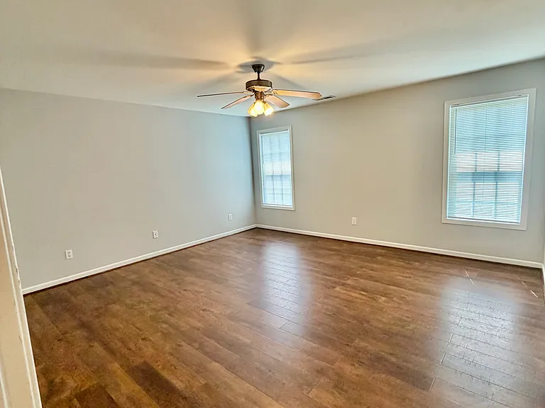 3935 Blairwood St — Photo 12