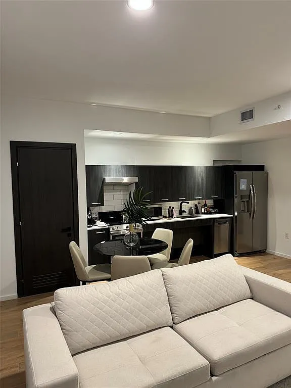 The Elser Hotel & Residences — Photo 3
