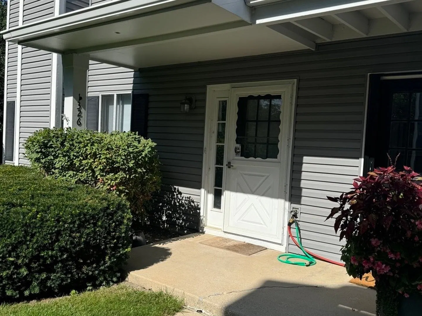 2 bed, 1.5 bath, 1230 sqft, $2,800 — Photo 1