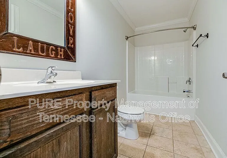 1214 Broadmoor Cir — Photo 33