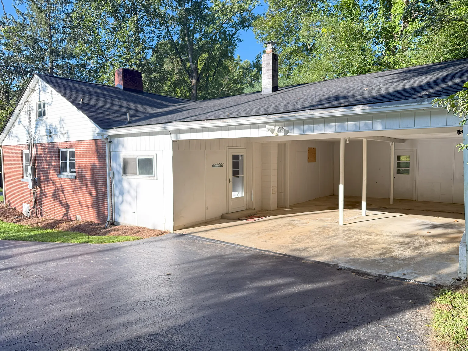 51 Colebrook Rd — Photo 2