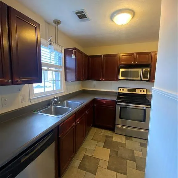 2852 Webb Bridge Rd — Photo 4