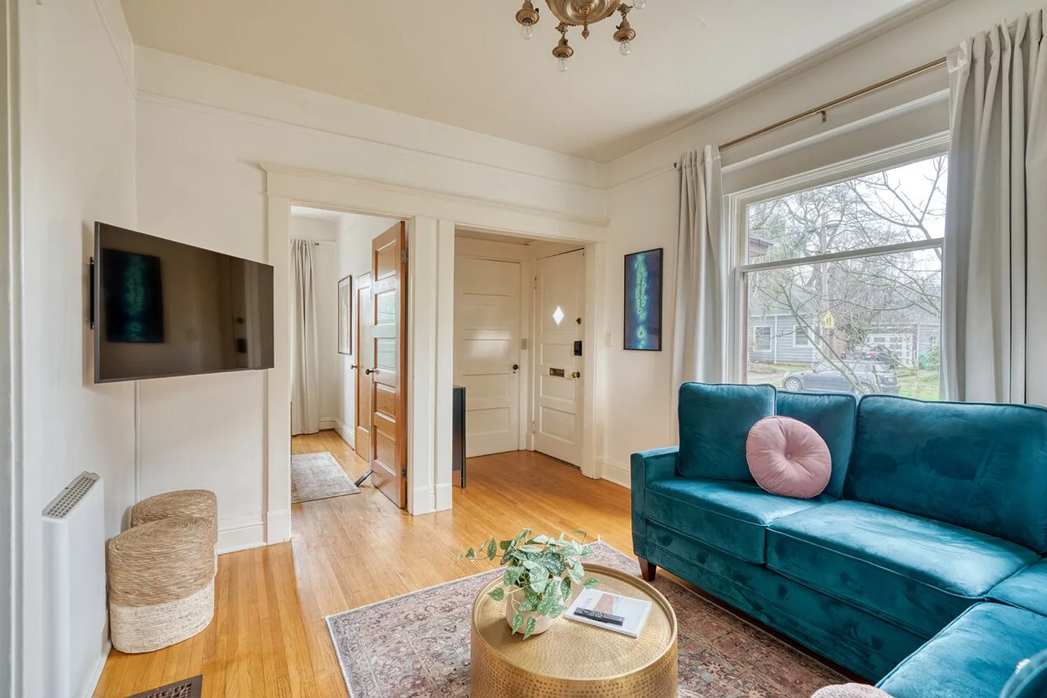 2 bed, 1.0 bath, $3,638 — Photo 3