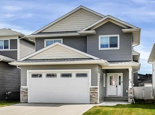 99 Livingston Close, Red Deer, AB T4R0S9