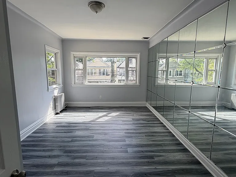 20 Wade St #2R — Photo 6