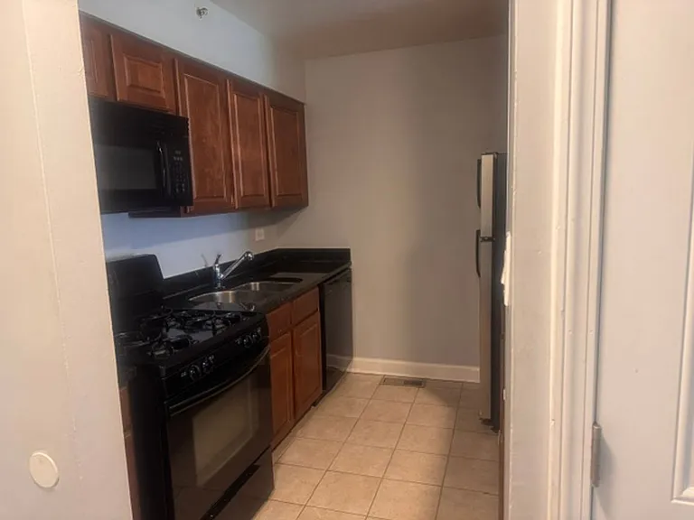Woodland Creek Apartments in Oak Forest, IL — Photo 3