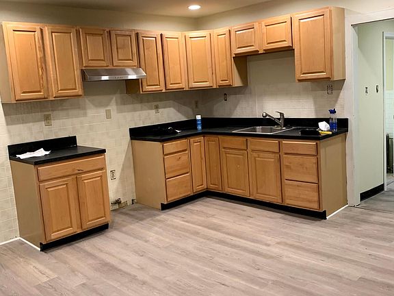 New Kitchen - 14' x 15'