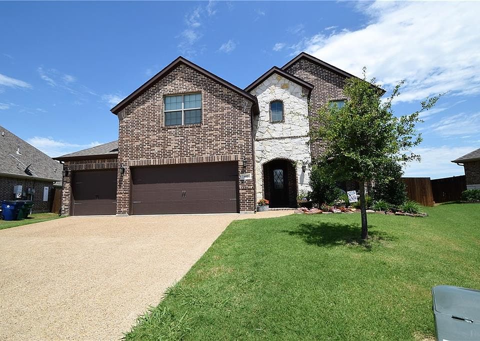 1st image of 602 Amelia Ct