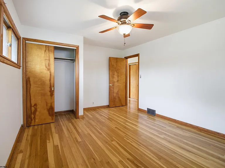 1217 Corvet Ave — Photo 13