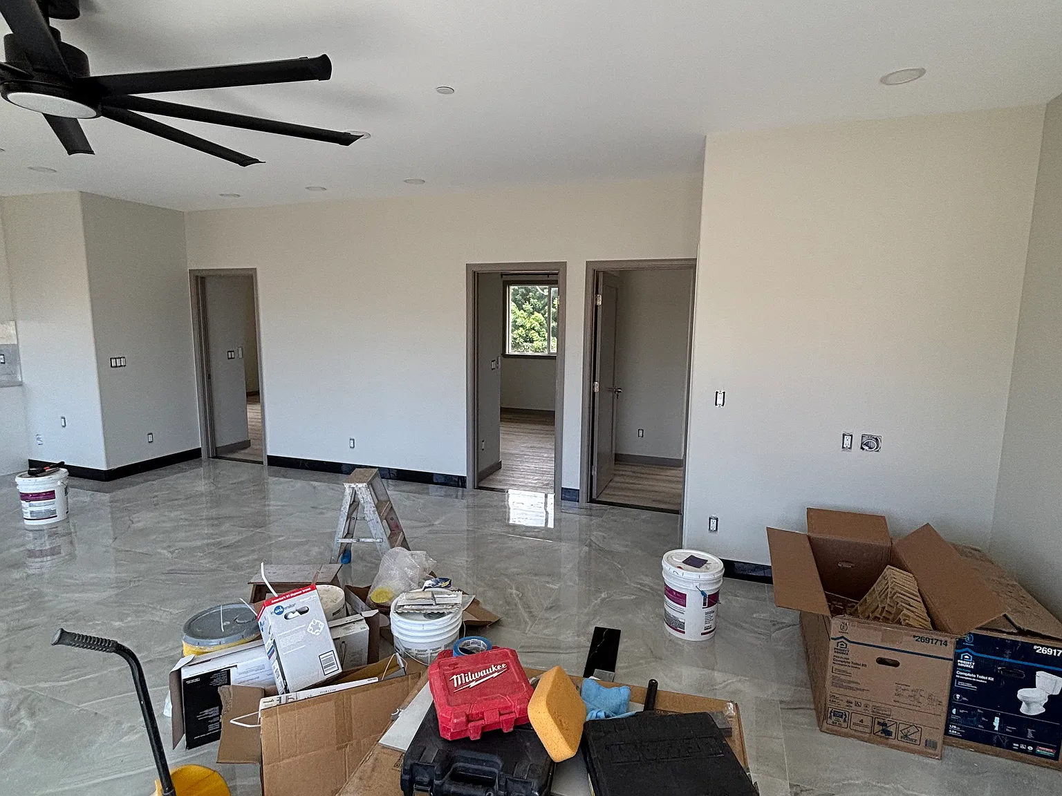 3 bed, 1500 sqft, $4,500 — Photo 3