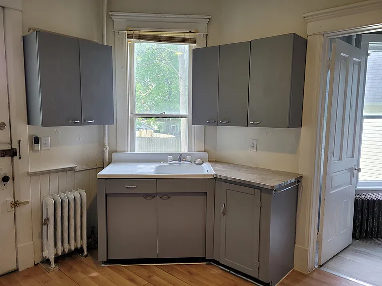 223 N Kalamazoo Ave #2 — Photo 7