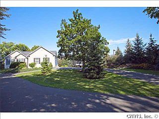 2nd image of 2 Sparrow Ln