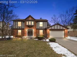 24822 Portsmouth Ave, Novi, MI 48374