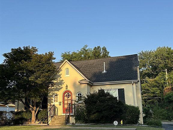 2nd image of 337 Wallace Ln