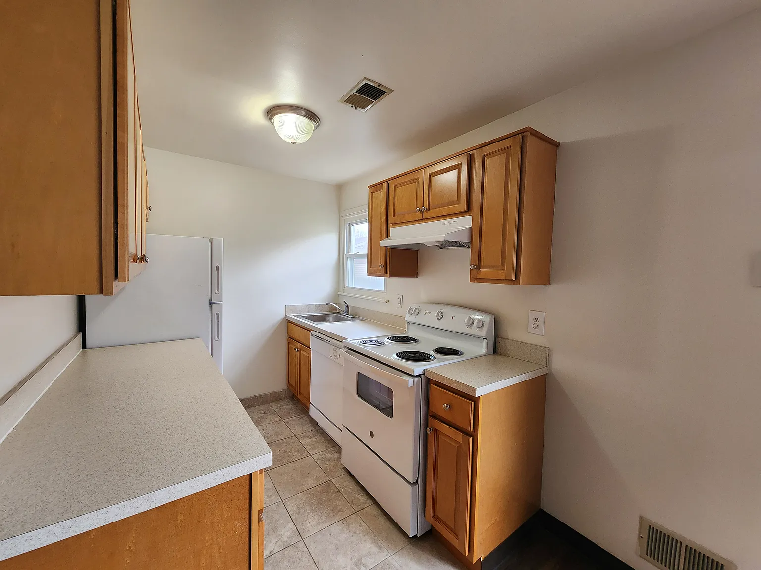 Water Gap Village Apartments — Photo 2