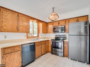 718 Page St SW, Isanti, MN 55040