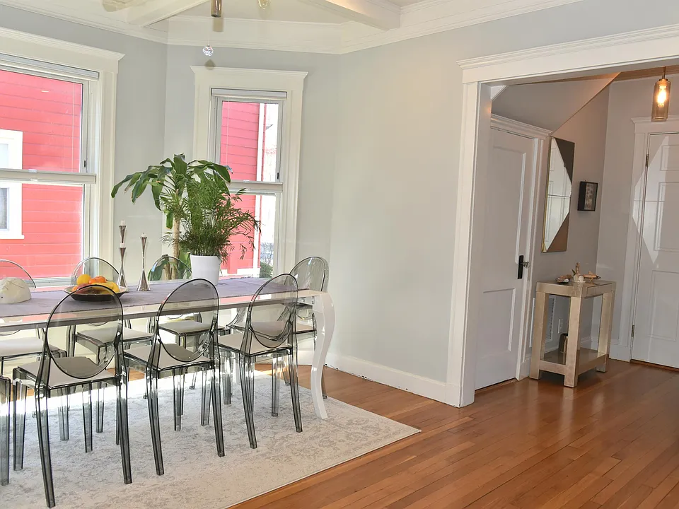 Entry foyer with spacious closet opens into dining area and kitchen.