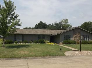 1111 S Rutter Ave, Chanute, KS 66720
